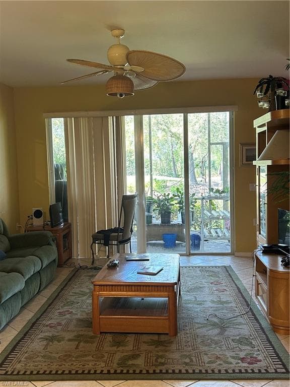 3545 Laurel Greens Ln N 103, Naples, FL 34119-8