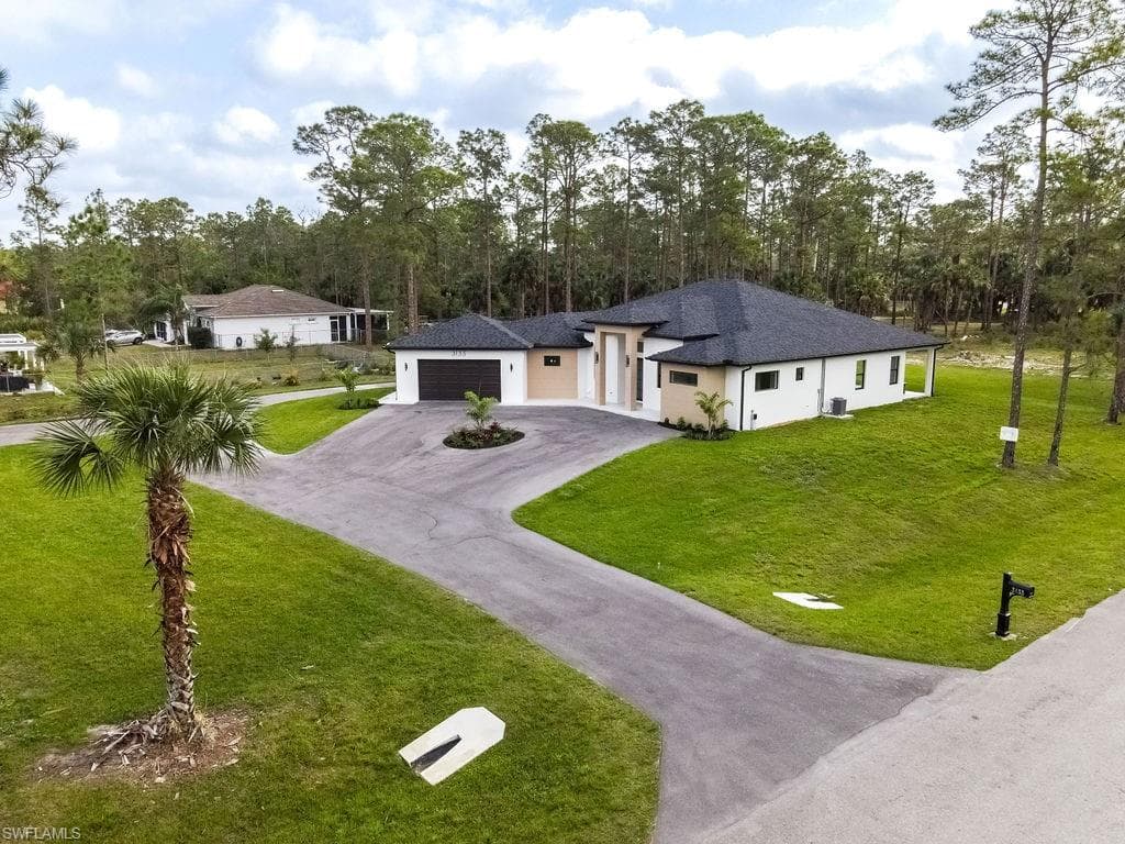 3133 12th Ave NE, Naples, FL 34120-8