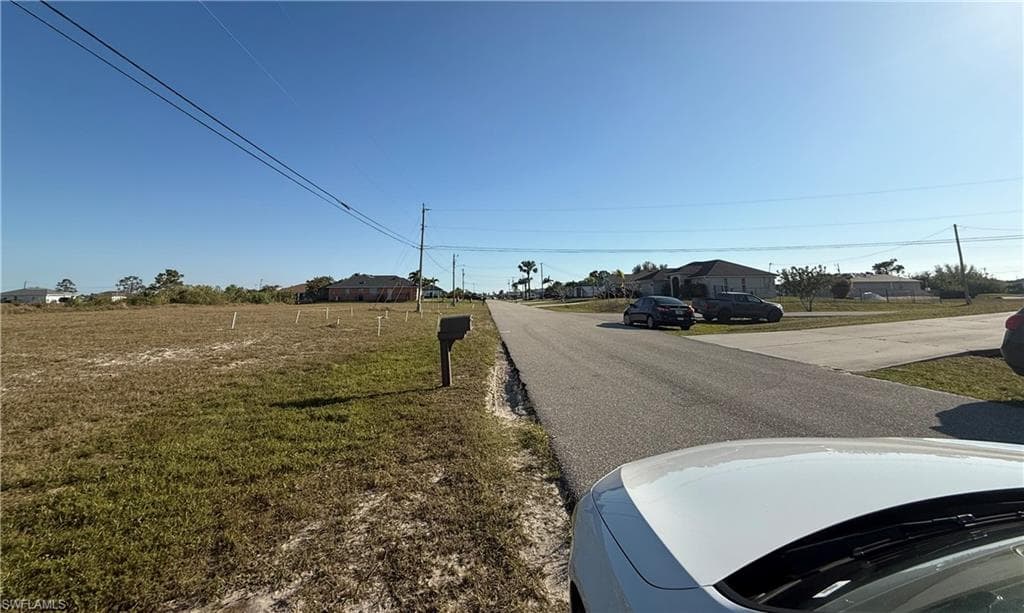 1703 7th Ave, Cape Coral, FL 33993-6
