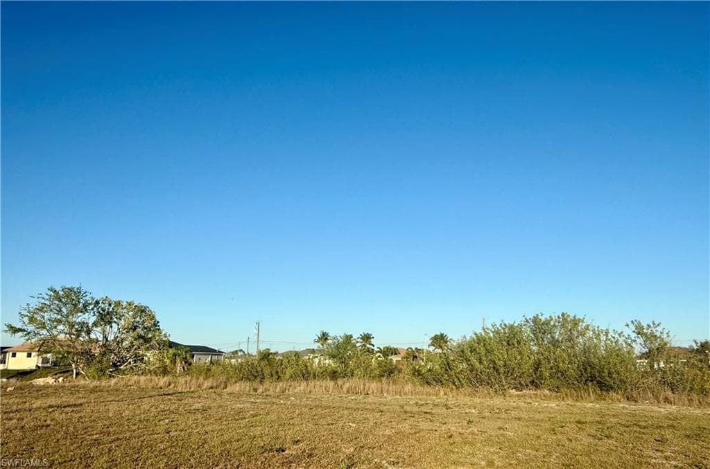 1821 7th Ave, Cape Coral, FL 33993-13
