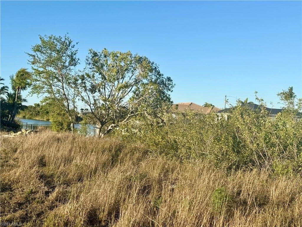1821 7th Ave, Cape Coral, FL 33993-16