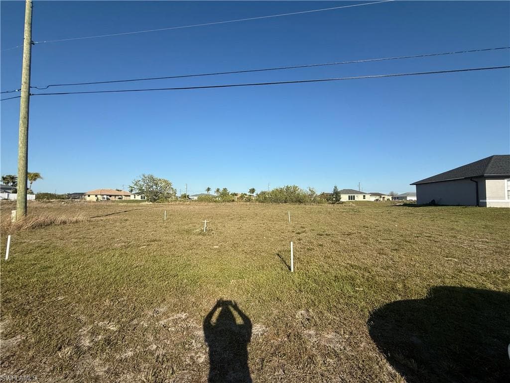 1821 7th Ave, Cape Coral, FL 33993-7