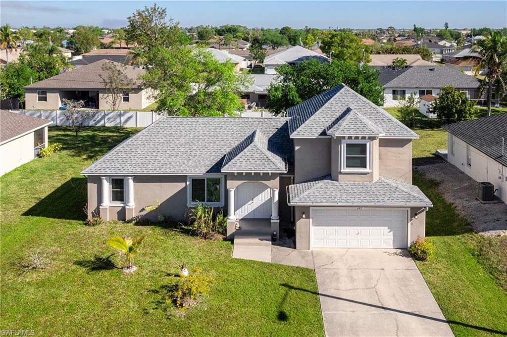 605 1st St, Cape Coral, FL 33990-4