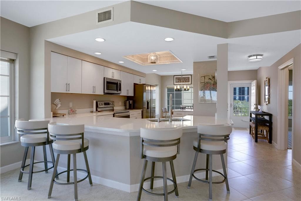 13105 Vanderbilt Dr 405, Naples, FL 34110-11