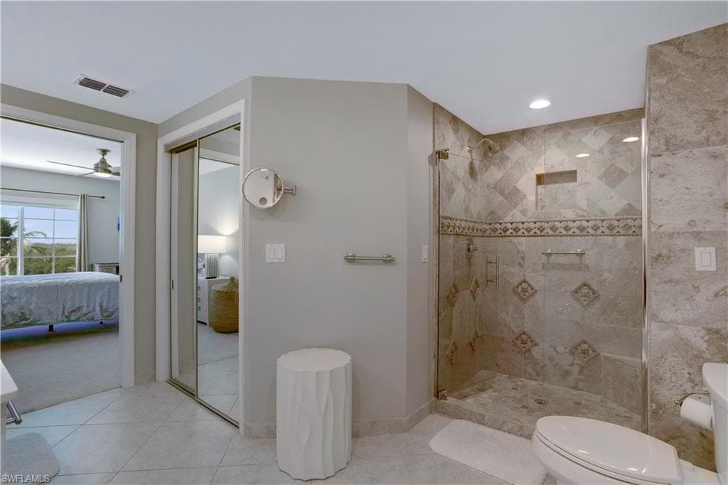 13105 Vanderbilt Dr 405, Naples, FL 34110-20