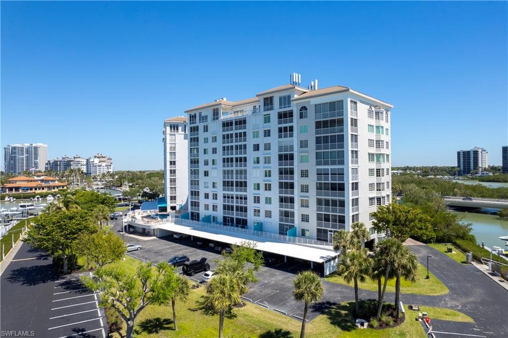 13105 Vanderbilt Dr 405, Naples, FL 34110-32