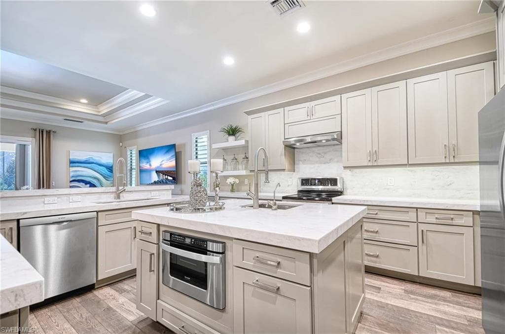 2867 Coco Lakes Dr, Naples, FL 34105-9