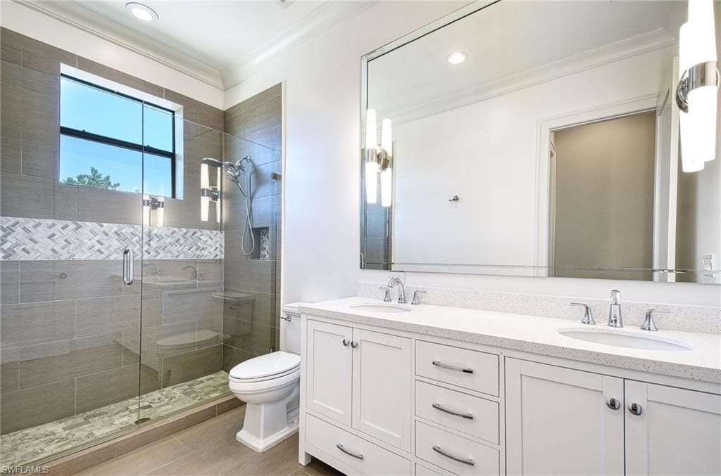 2867 Coco Lakes Dr, Naples, FL 34105-25