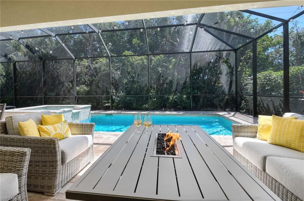 2867 Coco Lakes Dr, Naples, FL 34105-31