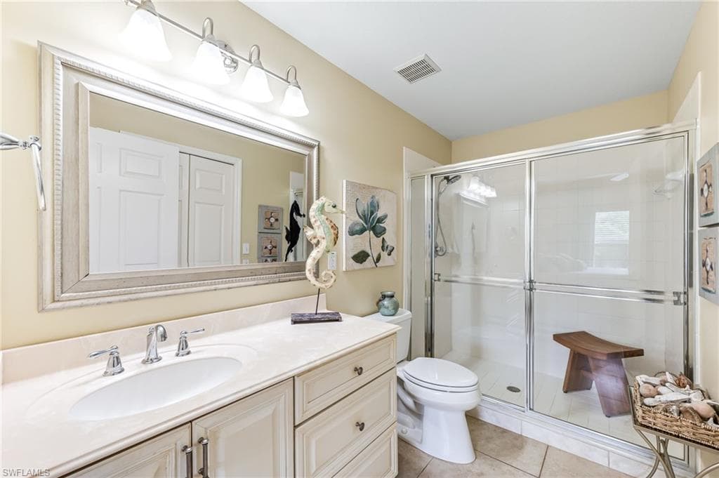 9175 Celeste Dr 308, Naples, FL 34113-17