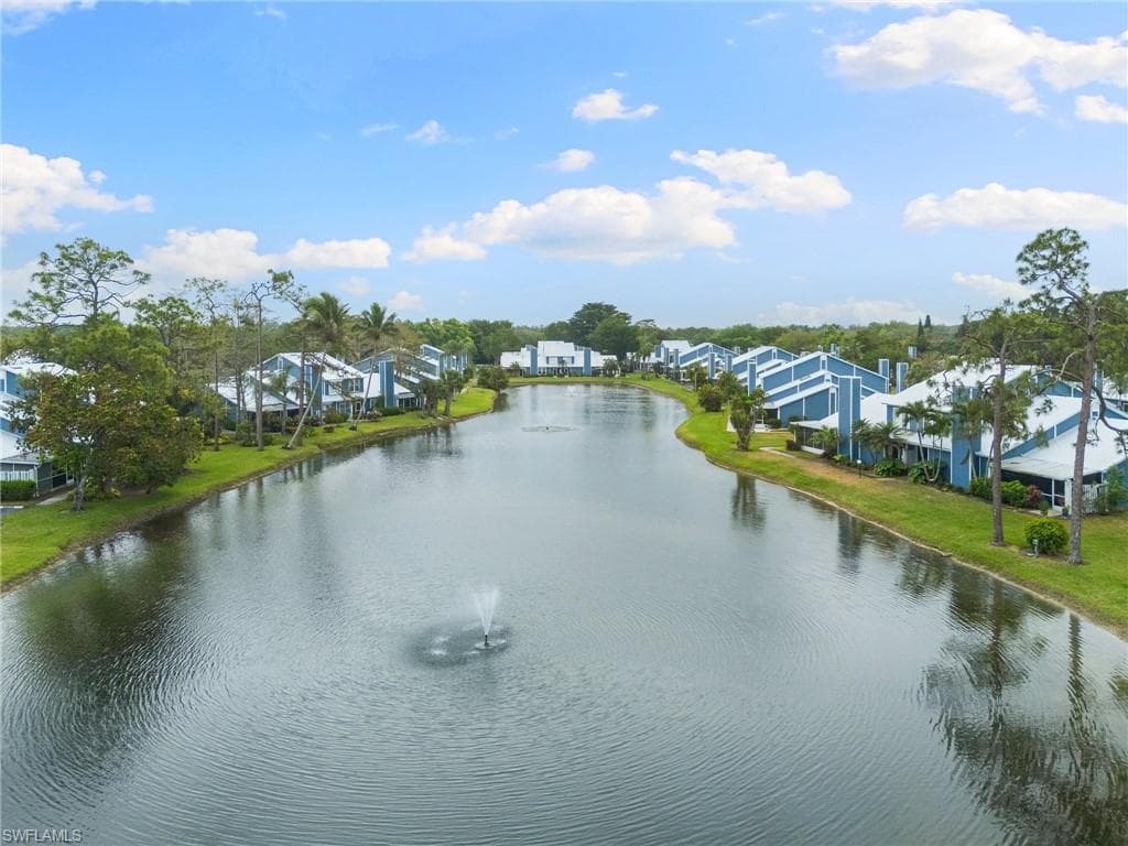 3368 Timberwood Cir, Naples, FL 34105-27