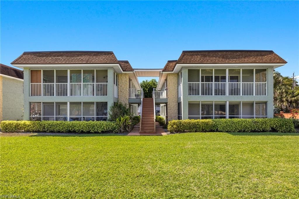 1400 Pompei Ln 1, Naples, FL 34103-7