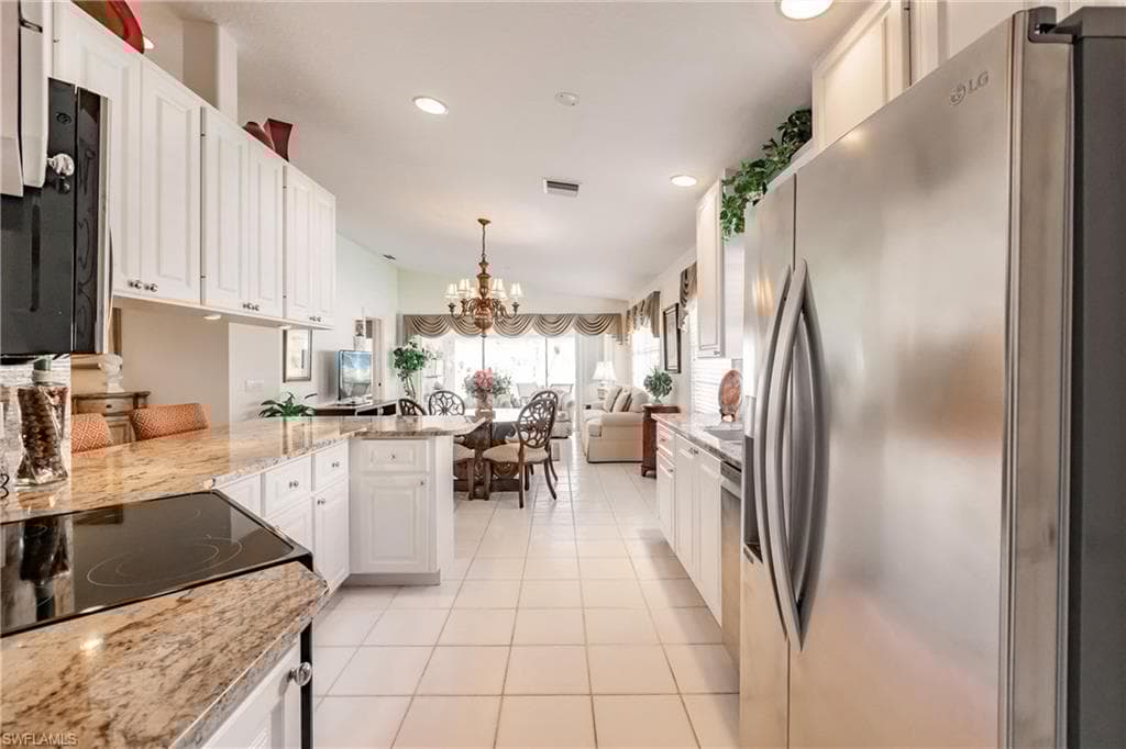 4079 Los Altos Ct, Naples, FL 34109-16