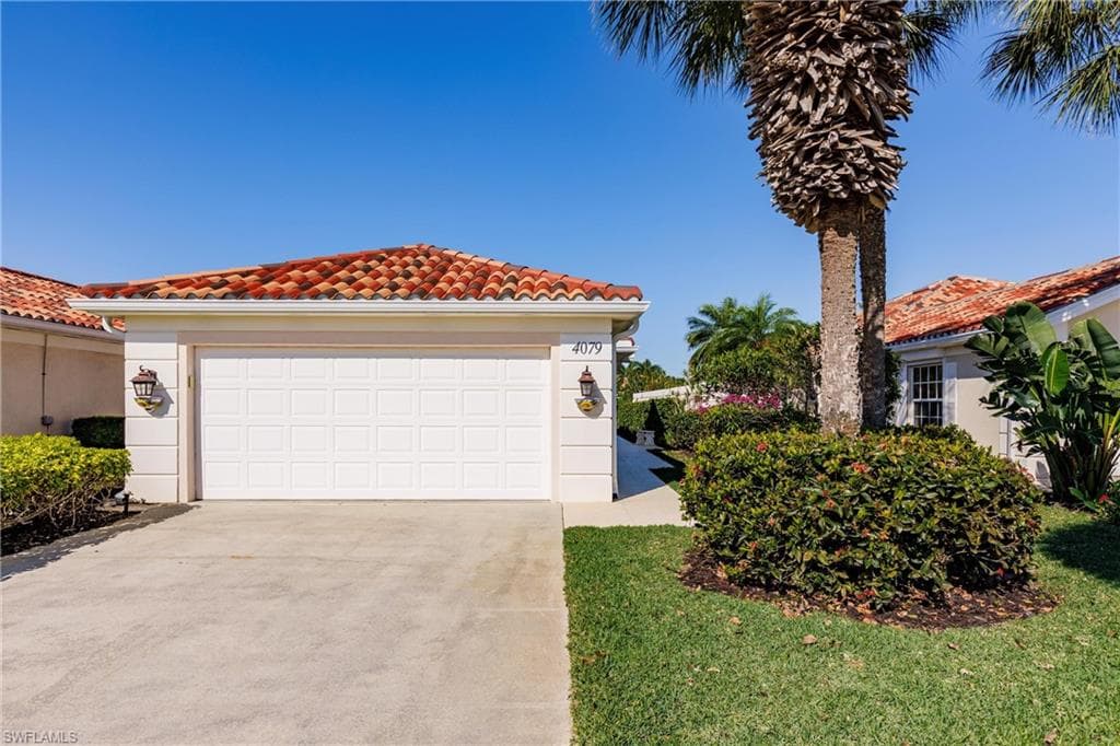 4079 Los Altos Ct, Naples, FL 34109-1