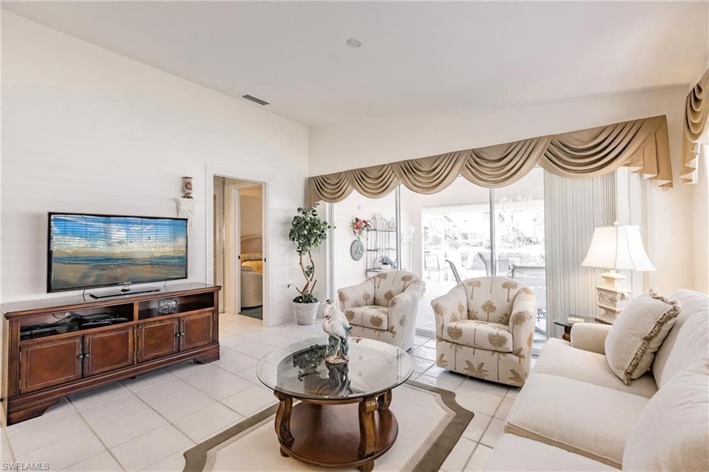 4079 Los Altos Ct, Naples, FL 34109-23