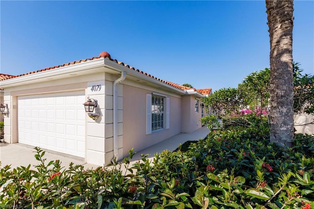 4079 Los Altos Ct, Naples, FL 34109-5