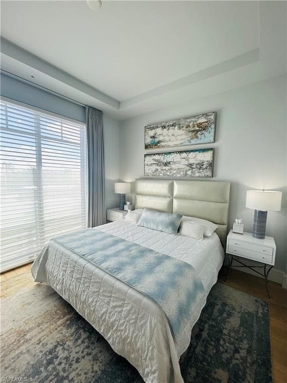 101 8th St S 303, Naples, FL 34102-7