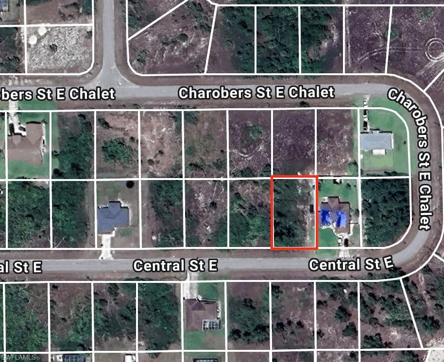 649 Central St E, Lehigh Acres, FL 33974-2