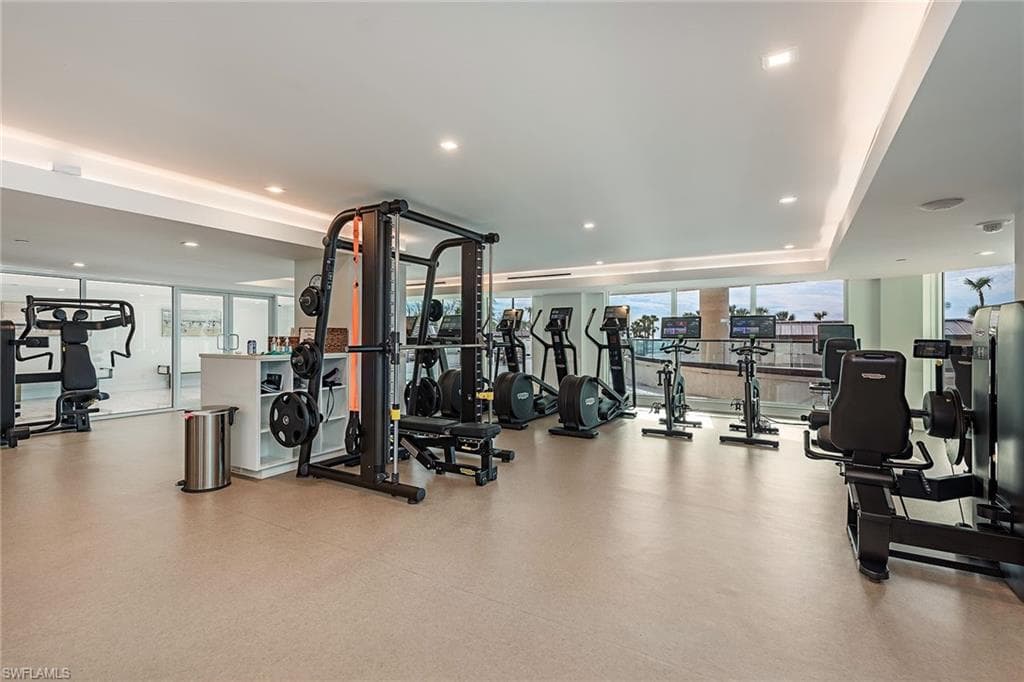 8111 Bay Colony Dr 604, Naples, FL 34108-19
