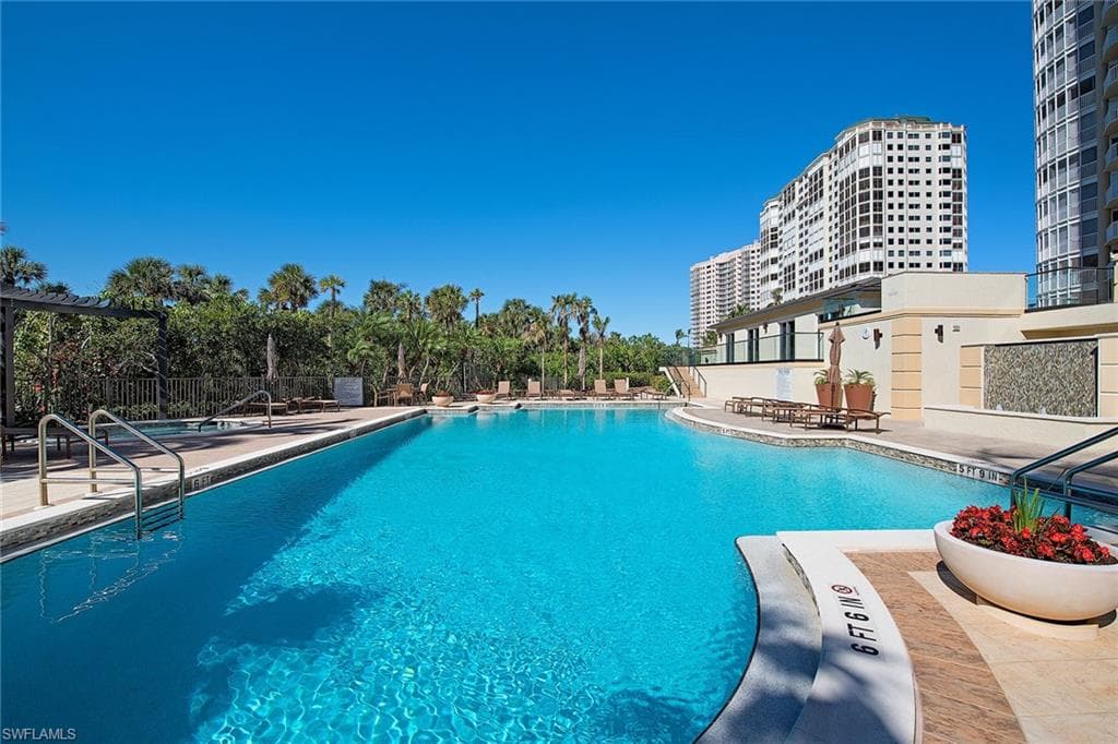 8111 Bay Colony Dr 604, Naples, FL 34108-22