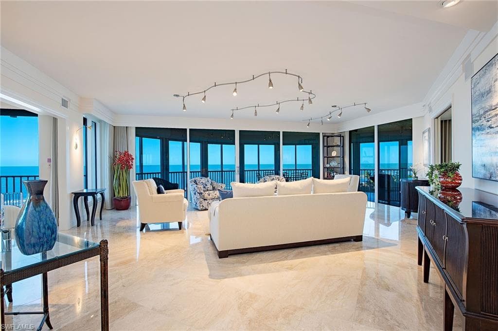 8111 Bay Colony Dr 604, Naples, FL 34108-3