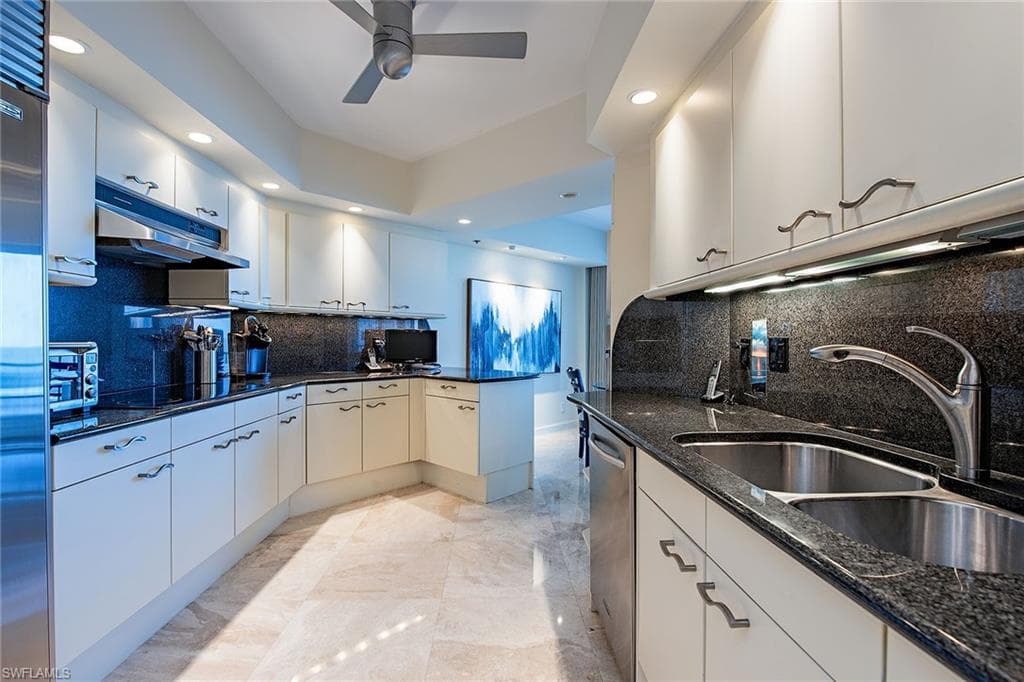 8111 Bay Colony Dr 604, Naples, FL 34108-7