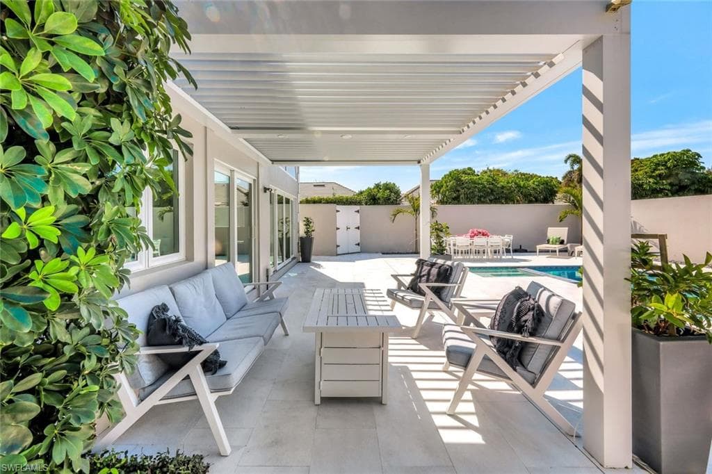 7063 Villa Lantana Way 3, Naples, FL 34108-30