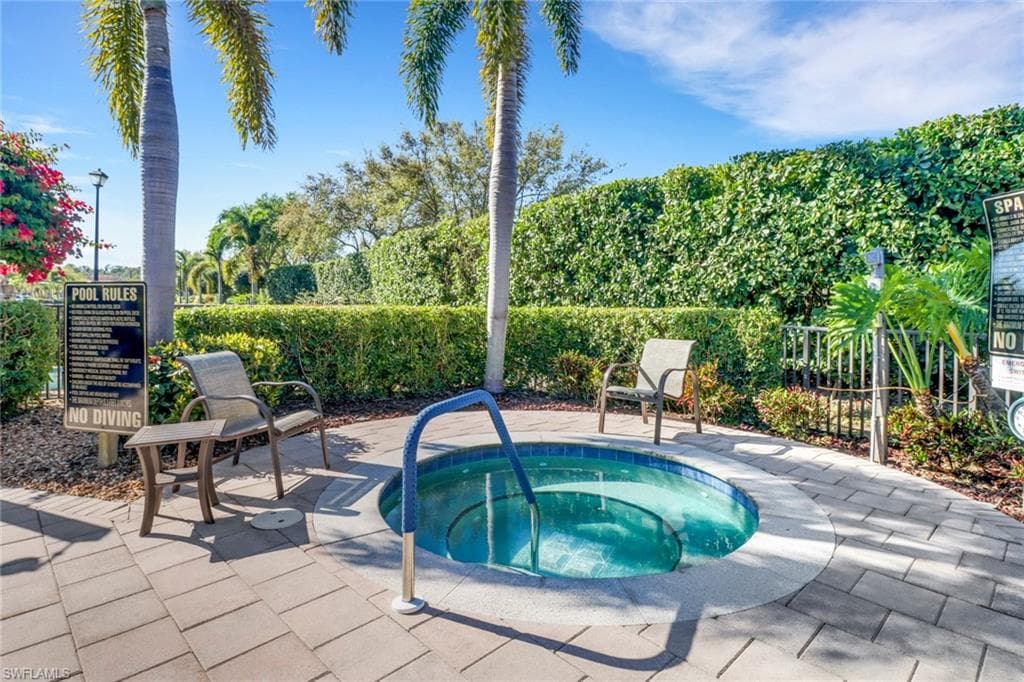 6666 Alden Woods Cir 101, Naples, FL 34113-17