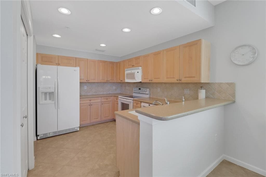 6666 Alden Woods Cir 101, Naples, FL 34113-4