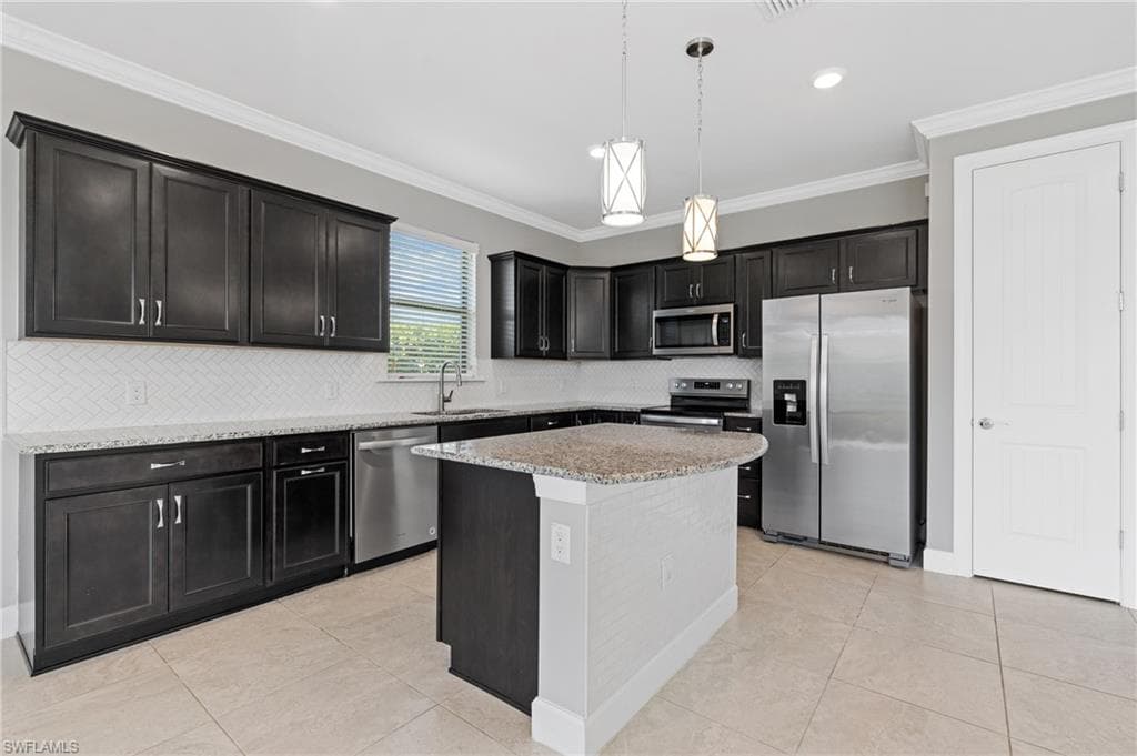 19953 Beverly Park Rd, Estero, FL 33928-8