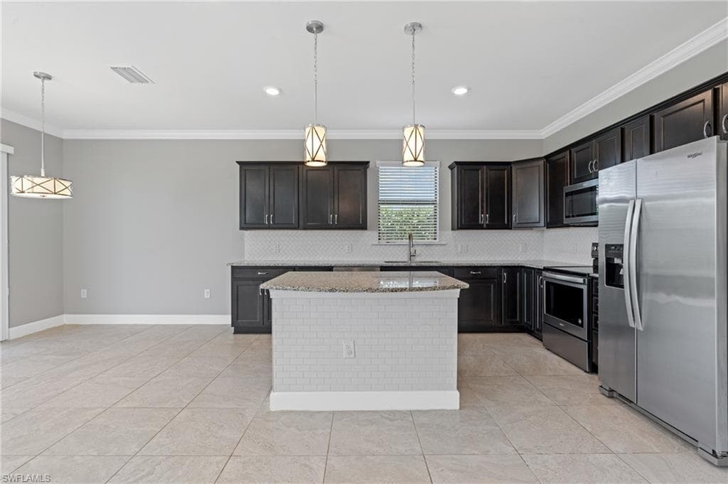 19953 Beverly Park Rd, Estero, FL 33928-9