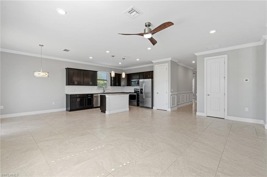 19953 Beverly Park Rd, Estero, FL 33928-5