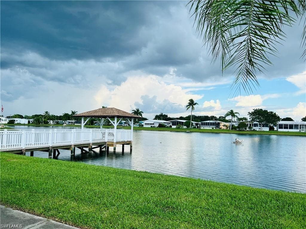 195 Oceans Blvd 195, Naples, FL 34104-9
