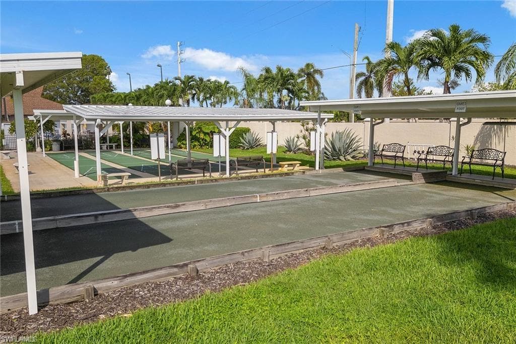 195 Oceans Blvd 195, Naples, FL 34104-10