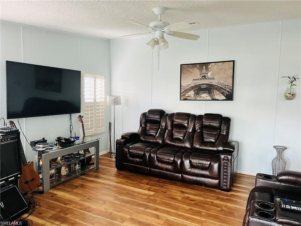 195 Oceans Blvd 195, Naples, FL 34104-25