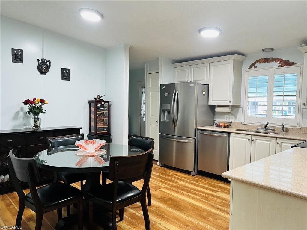195 Oceans Blvd 195, Naples, FL 34104-29