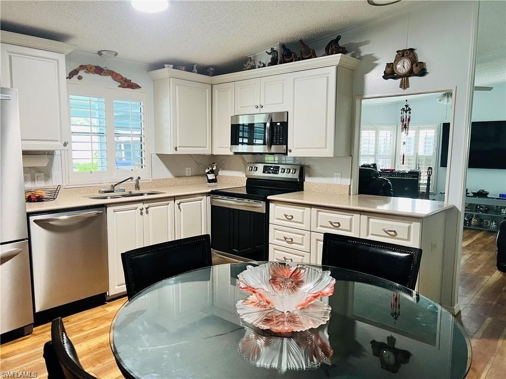 195 Oceans Blvd 195, Naples, FL 34104-30