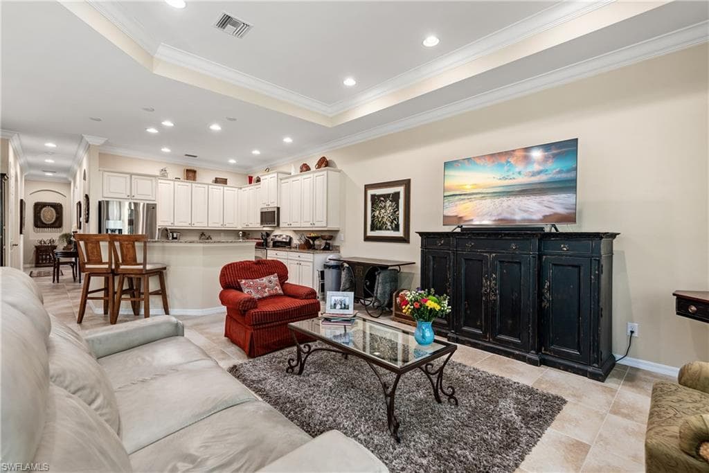 6849 Il Regalo Cir, Naples, FL 34109-6