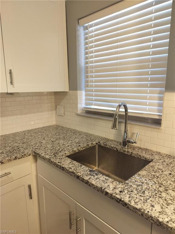 180 Turtle Lake Ct 105, Naples, FL 34105-6