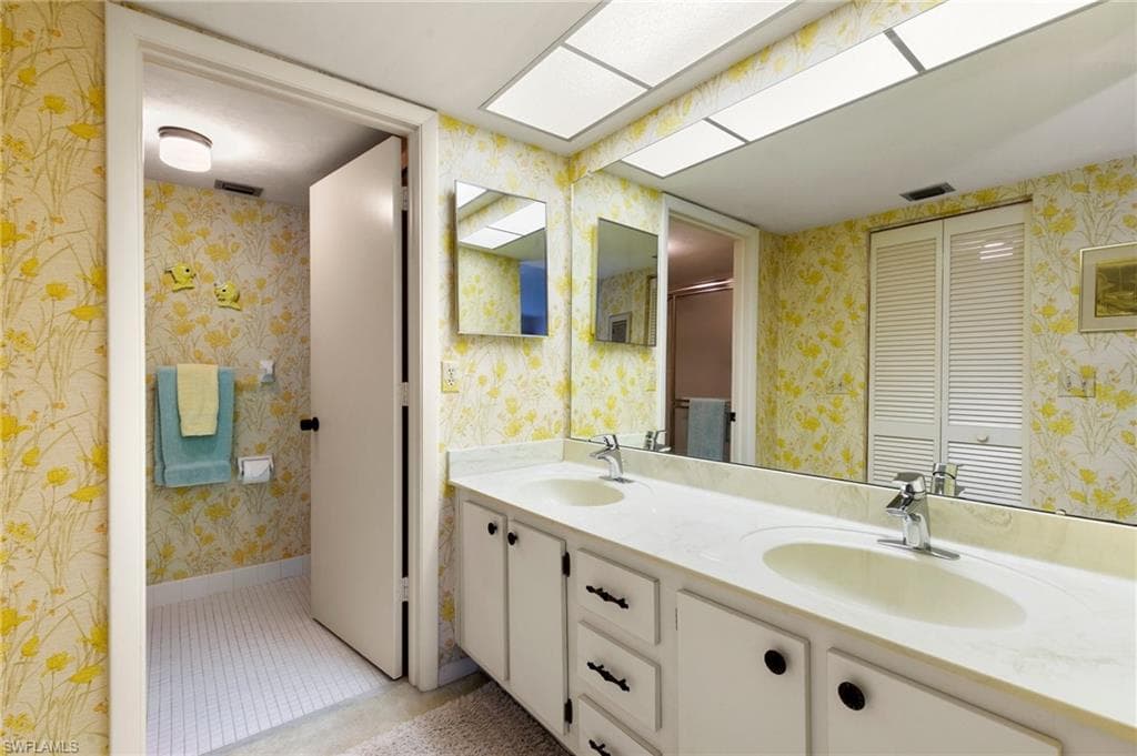 1051 Swallow Ave 301, Marco Island, FL 34145-17