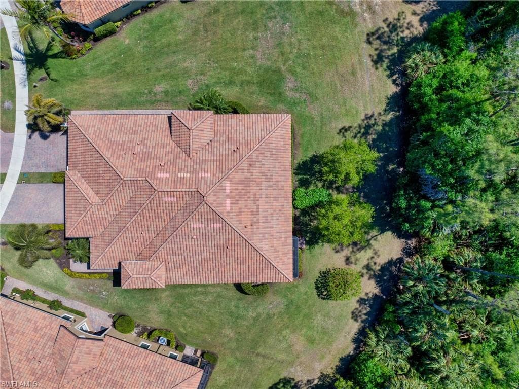 9149 Isla Bella Cir, Bonita Springs, FL 34135-19