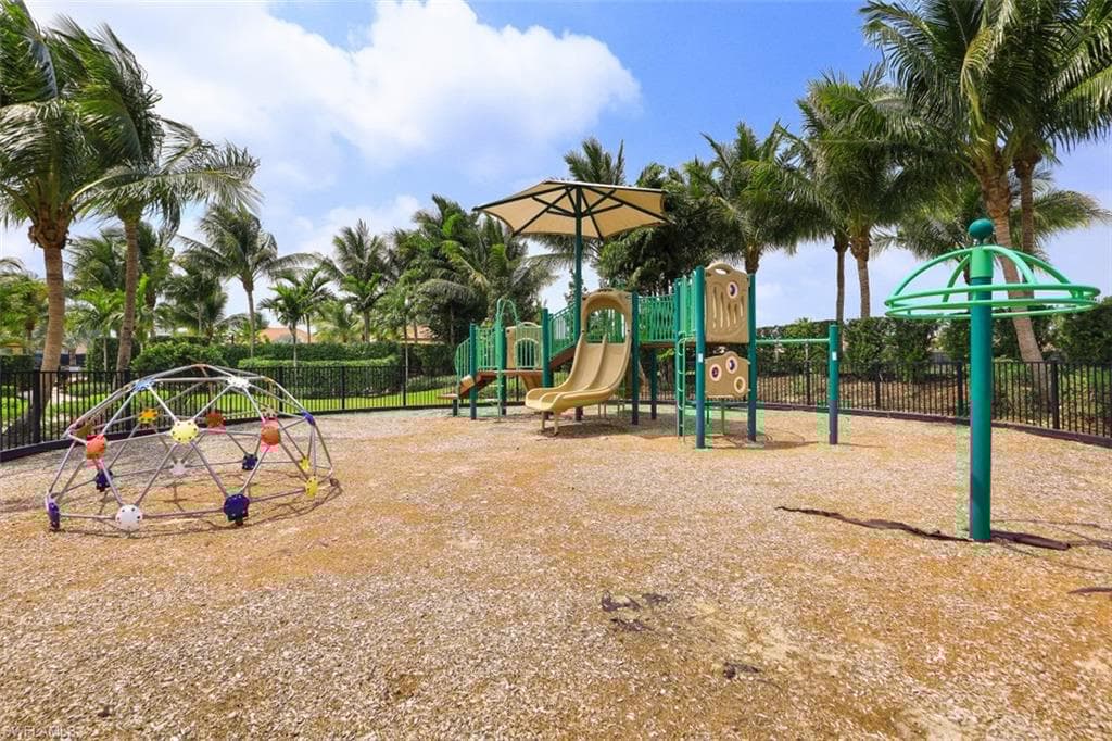 9149 Isla Bella Cir, Bonita Springs, FL 34135-28