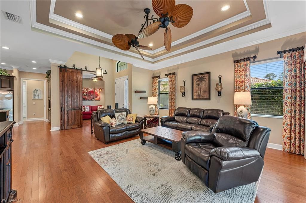 9149 Isla Bella Cir, Bonita Springs, FL 34135-5