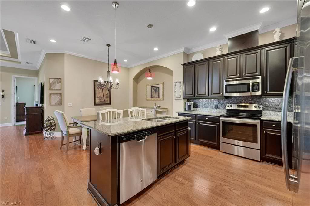 9149 Isla Bella Cir, Bonita Springs, FL 34135-6