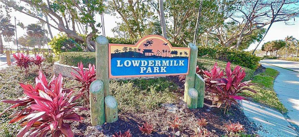268 Banyan Blvd 268, Naples, FL 34102-37