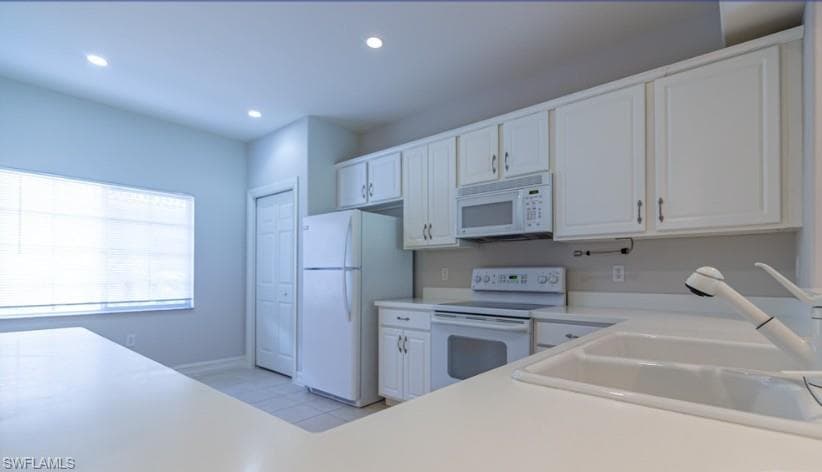 9113 Michael Cir 9, Naples, FL 34113-11
