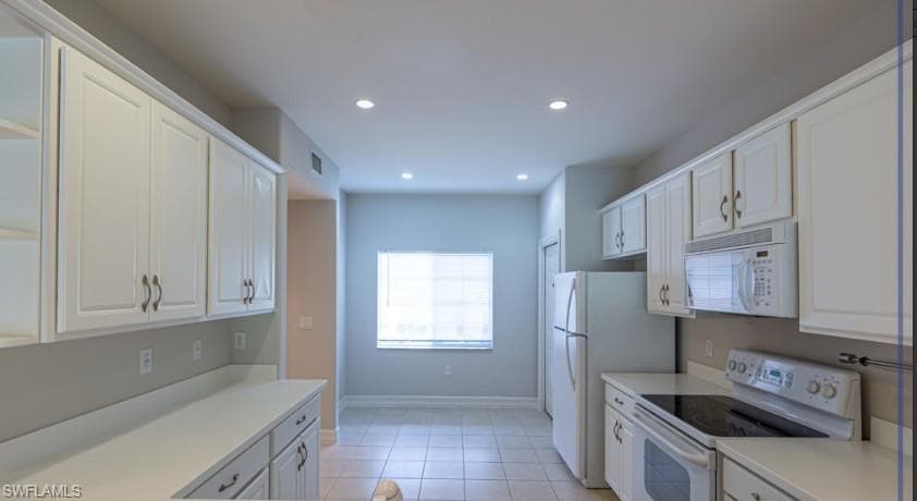 9113 Michael Cir 9, Naples, FL 34113-12