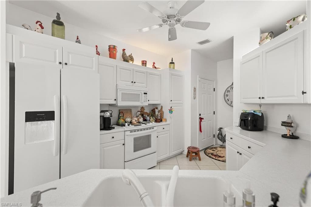 5908 Three Iron Dr 2202, Naples, FL 34110-11