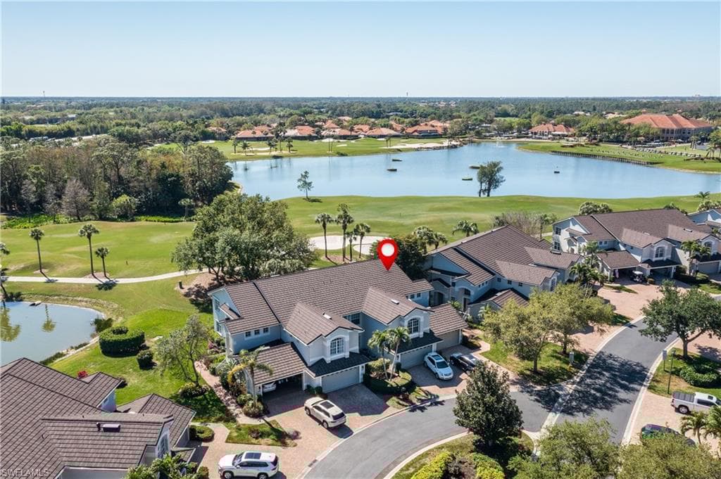 5908 Three Iron Dr 2202, Naples, FL 34110-1