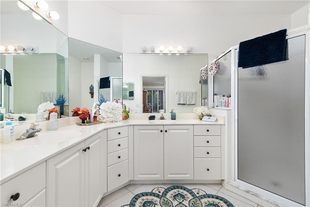 5908 Three Iron Dr 2202, Naples, FL 34110-19